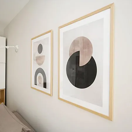 Beige 3city With Parking In By Renters Lägenhet *