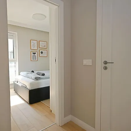 Beige 3city With Parking In By Renters * Gdansk
